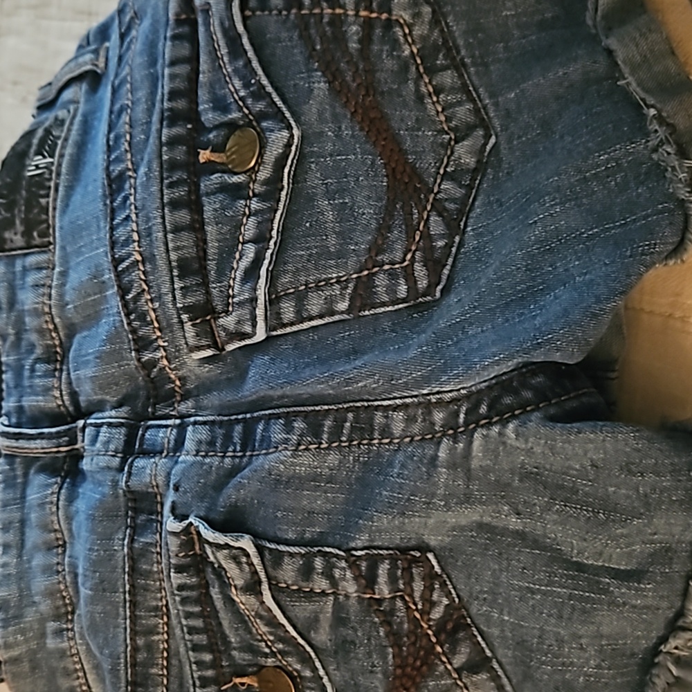 Shorts - Picture 2 of 2